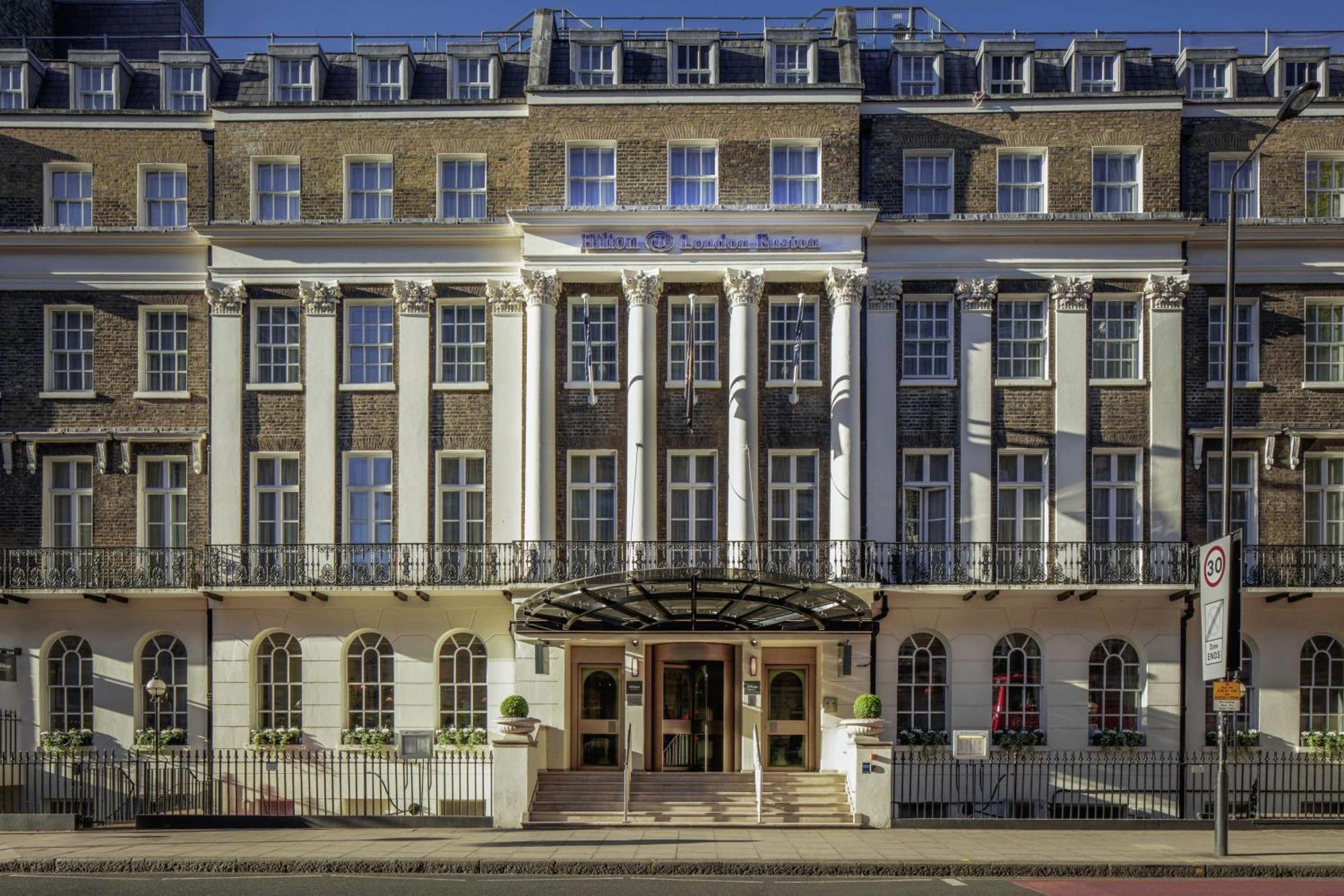 ホテル ヒルトン ロンドン ユーストン エクステリア 写真